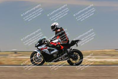 media/Jul-22-2022-TrackDaz (Fri) [[ca4971259a]]/Group B/130pm (Wheelie Bump)/
